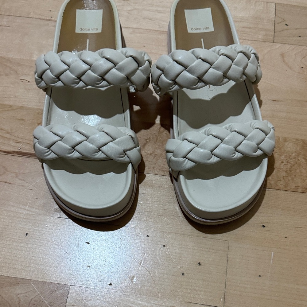 Dolce Vita Women's Tan Braided Sandals